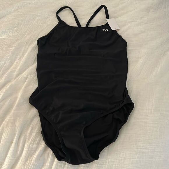 TYR Women's  Solid Diamondback Swimsuit, Black, Size 40 (1X) NWT - Picture 3 of 8